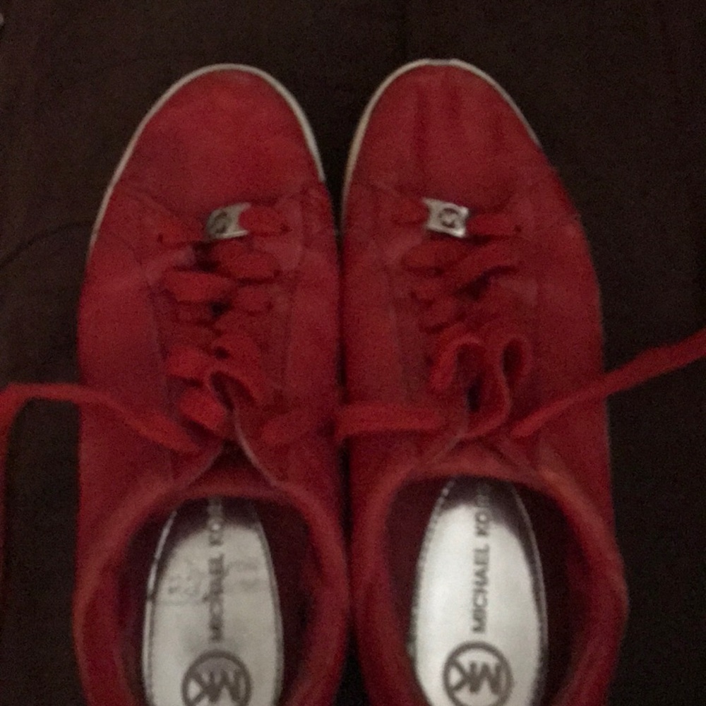 Hand-me-down Michael Kors shoes size 8